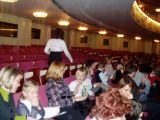 Wyjazd do Teatru Wielkiego w Warszawie na przedstawienie dla dzieci ?W krainie czarodziejskiego fletu? według Wolfganga Amadeusza Mozarta., 