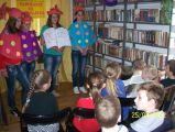 "Pasowanie na Czytelnika" uczniów klasy I Szkoły Podstawowej w Rybnie, 